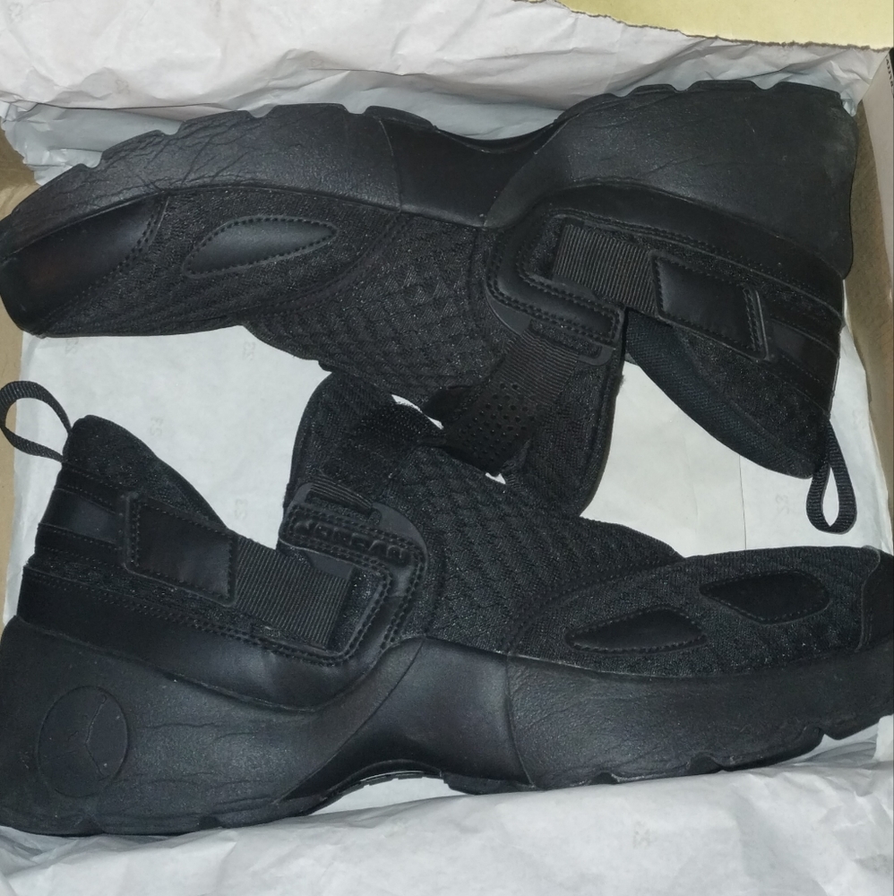 Jordan Nike trunners